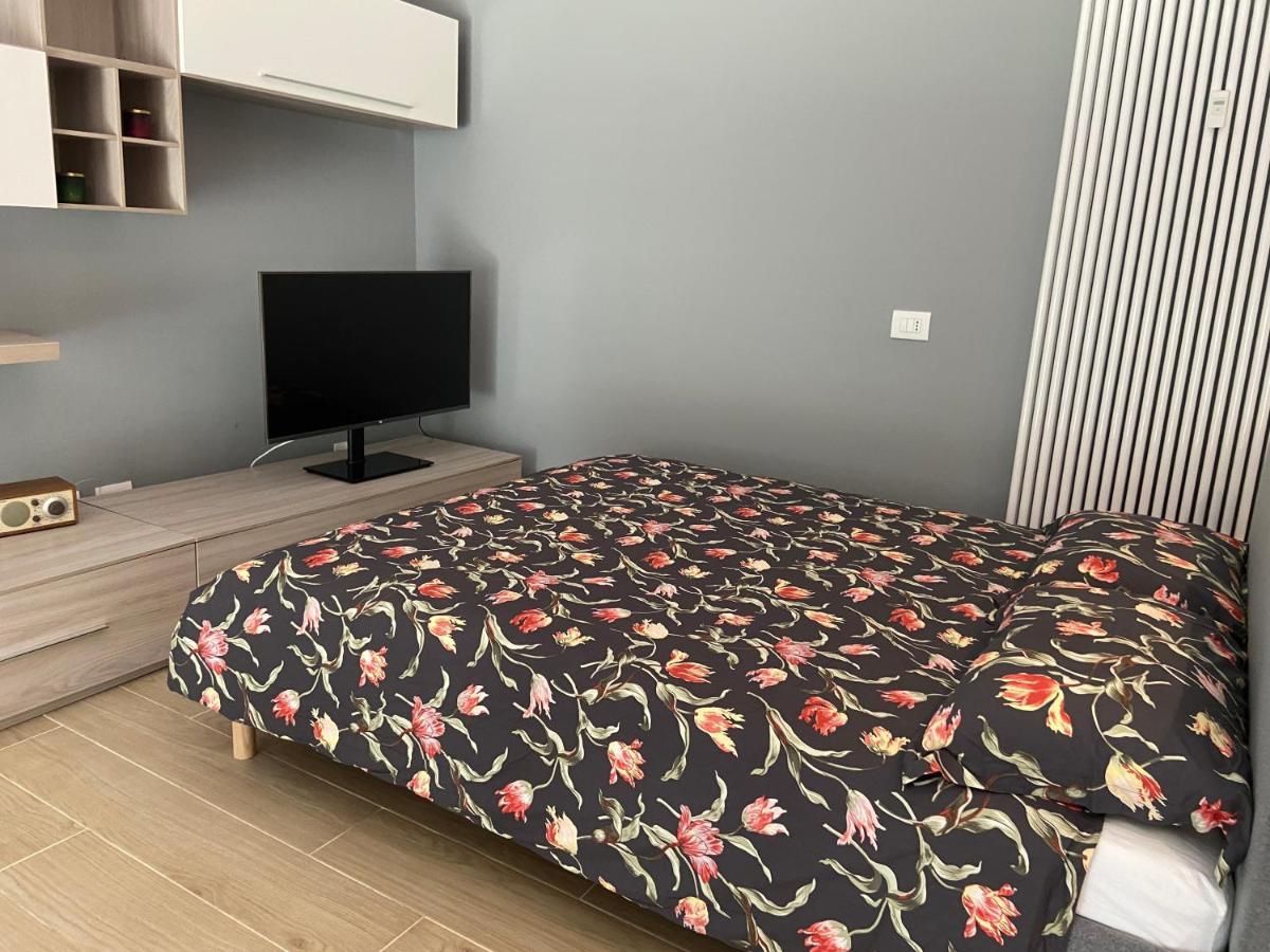 Casa Di Laura Mono E Bilo Di Fronte Ospedale San Raffaele Apartment Segrate Ngoại thất bức ảnh